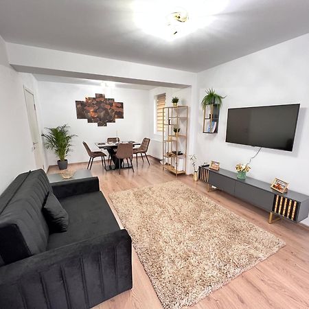 Sun Apartments Otopeni Extérieur photo