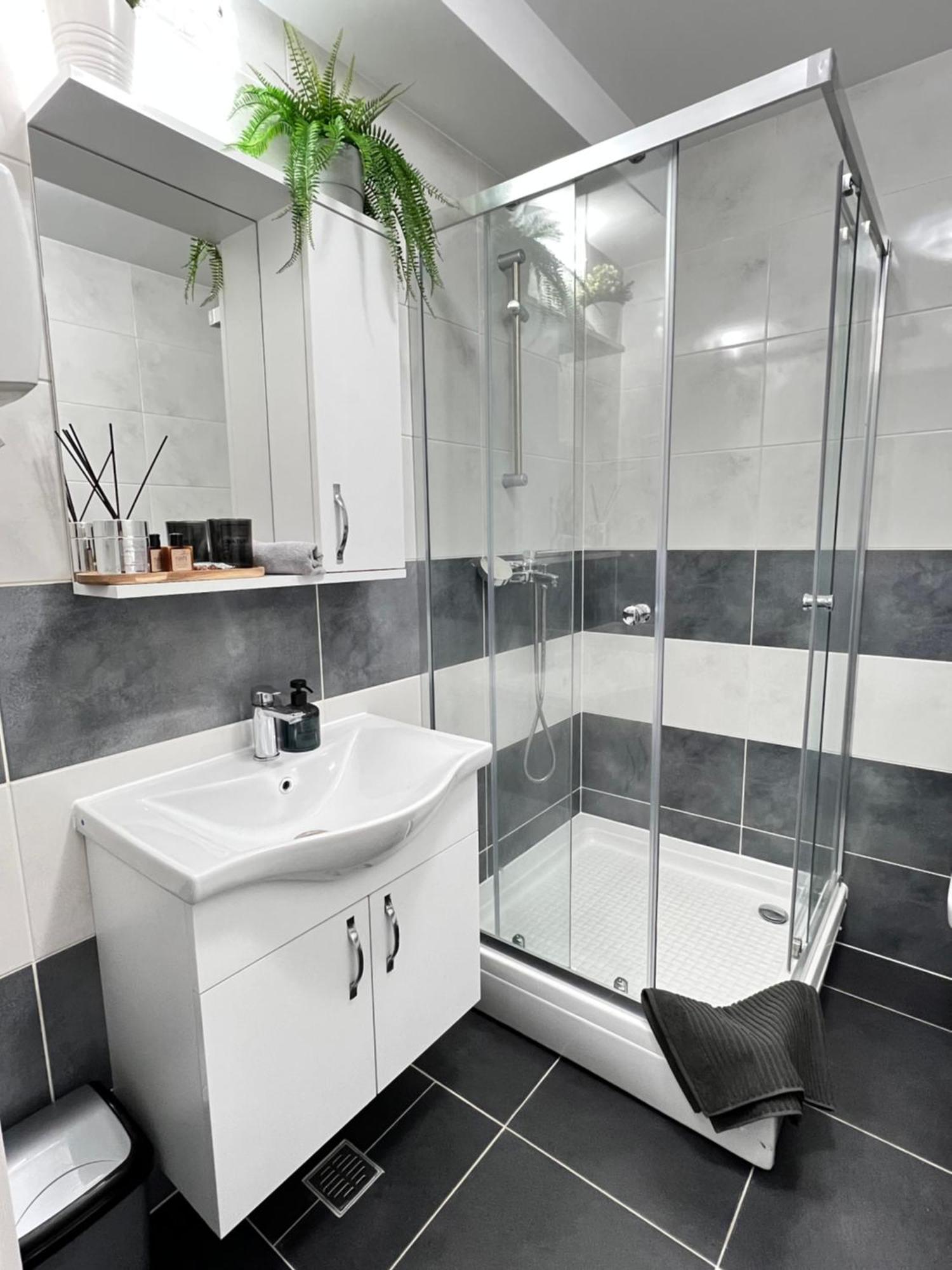 Sun Apartments Otopeni Extérieur photo